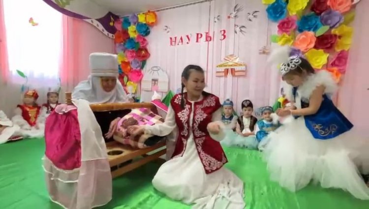 "Бесікке салу" рәсімі